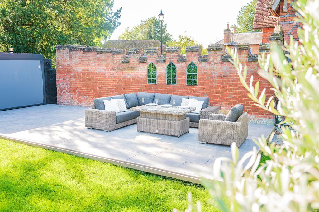 4 Seasons Outdoor Kingston Corner Set with 150cm x 90cm Hi Lo Denver Table and 1 Armchair | Shackletons