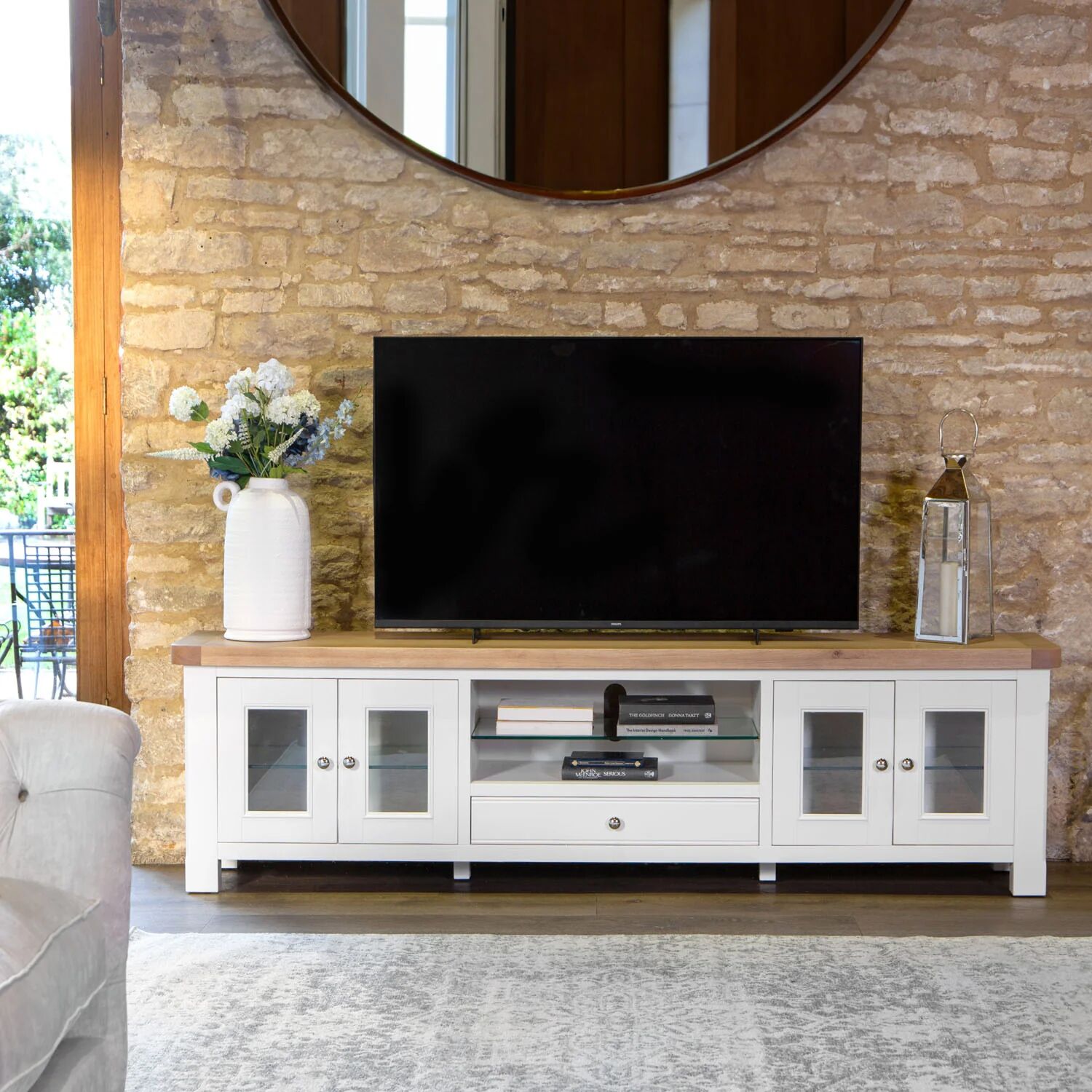 Kettle Interiors CL Extra Large TV Unit