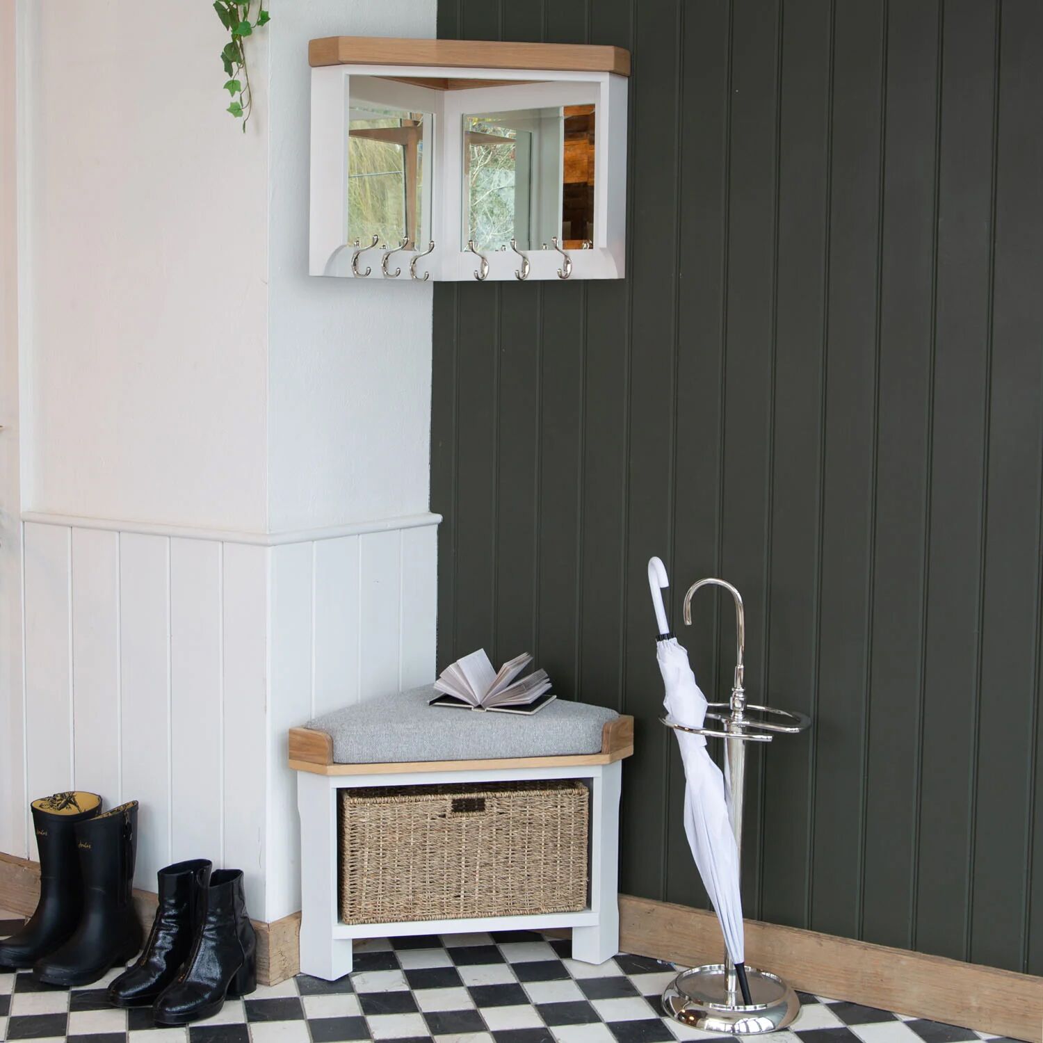Kettle Interiors CL Corner Hall Bench Top