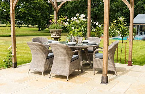 4 Seasons Outdoor Sussex | Shackletons