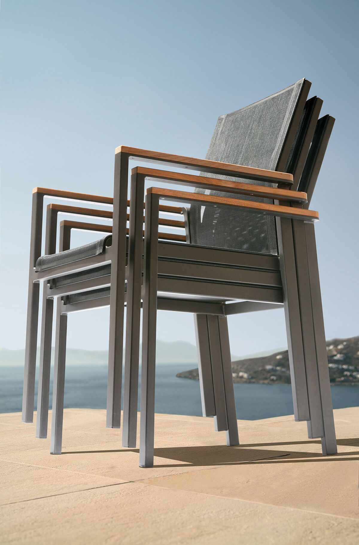 Barlow Tyrie Aura 4 Seat Dining Set