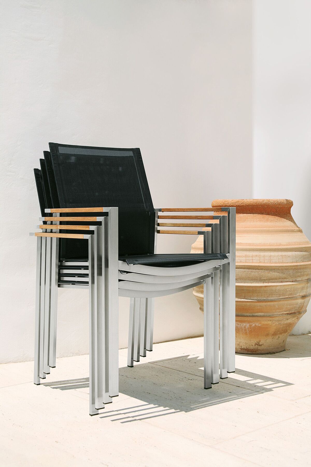Barlow Tyrie Mercury 8 Seat Extending Dining Set