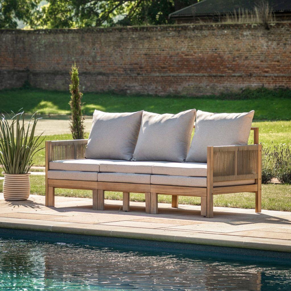 Gallery Outdoor Paros Pull Out Sofa | Shackletons