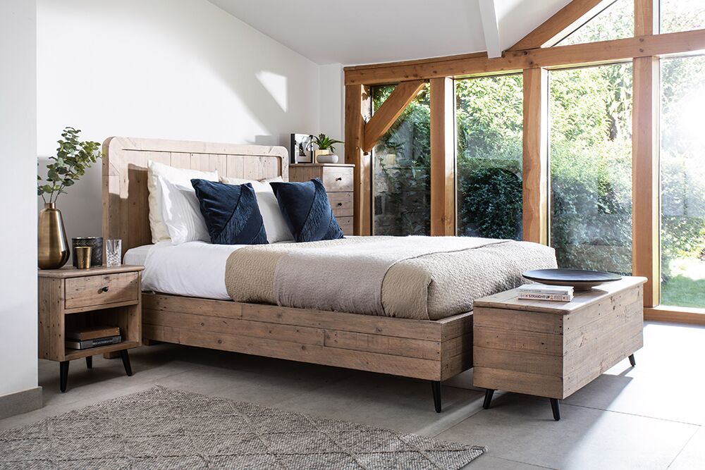 Baker Valetta 180cm Bedstead | Shackletons