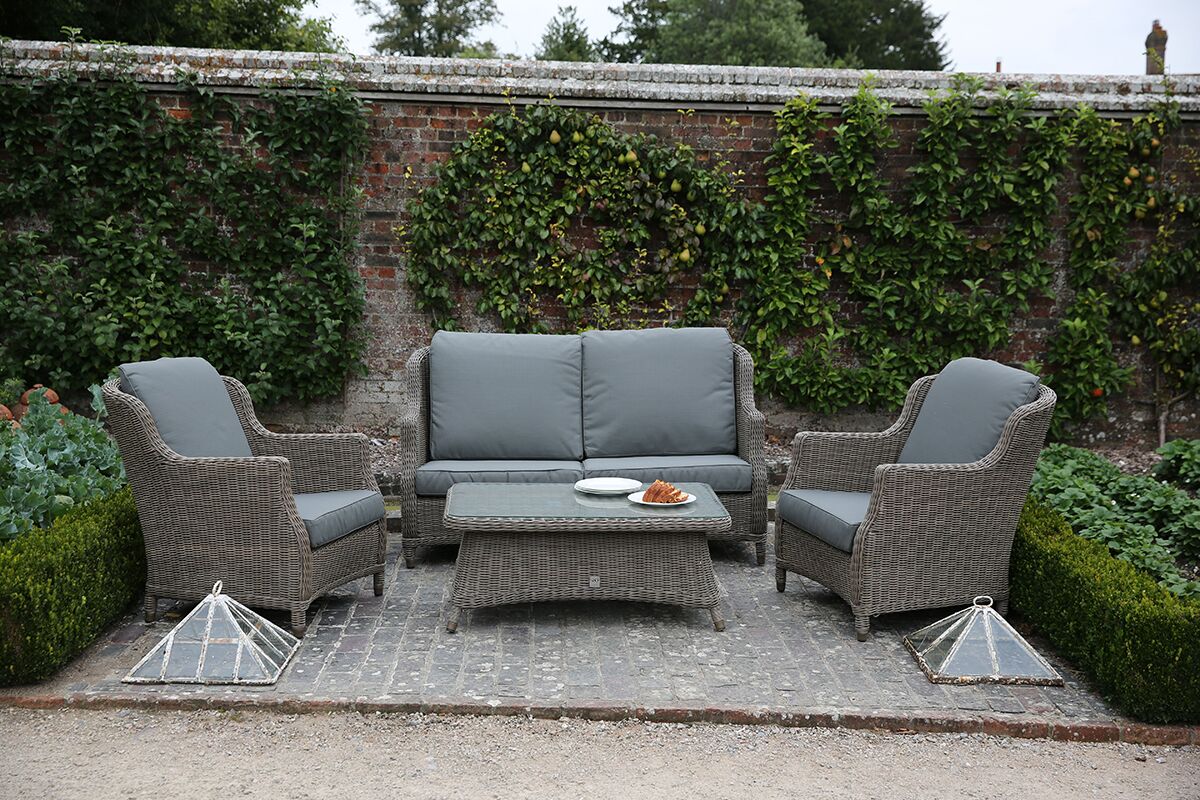 4 Seasons Outdoor Brighton Lounge Set with Footstool in Pure Weave
